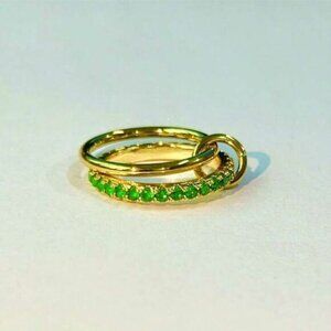 Green diamond ring Q360